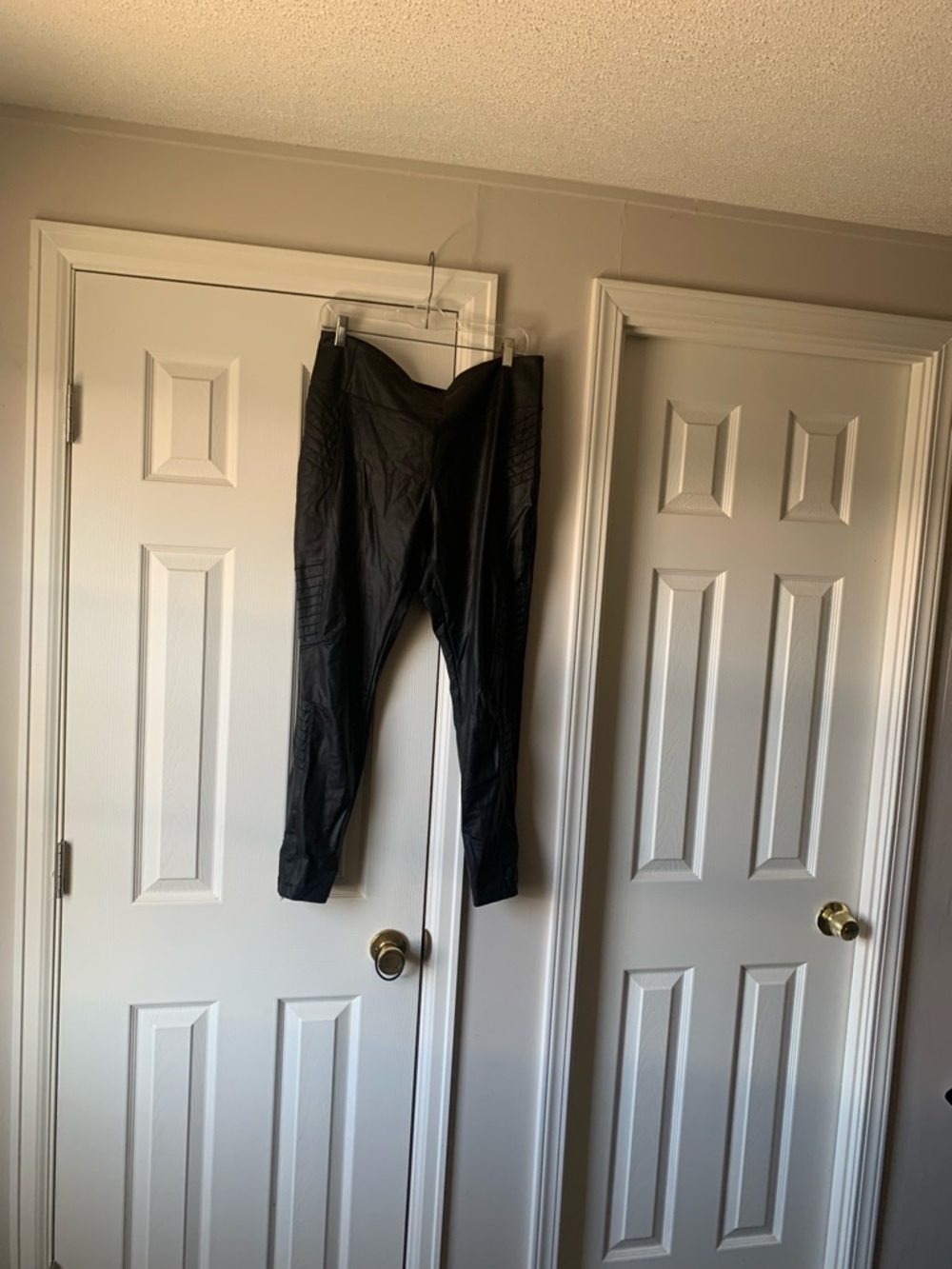 Athleta Black womens leggings Moto .